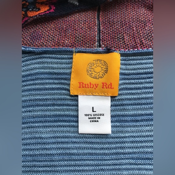 Ruby Red Size L Cardigan - Picture 4 of 5